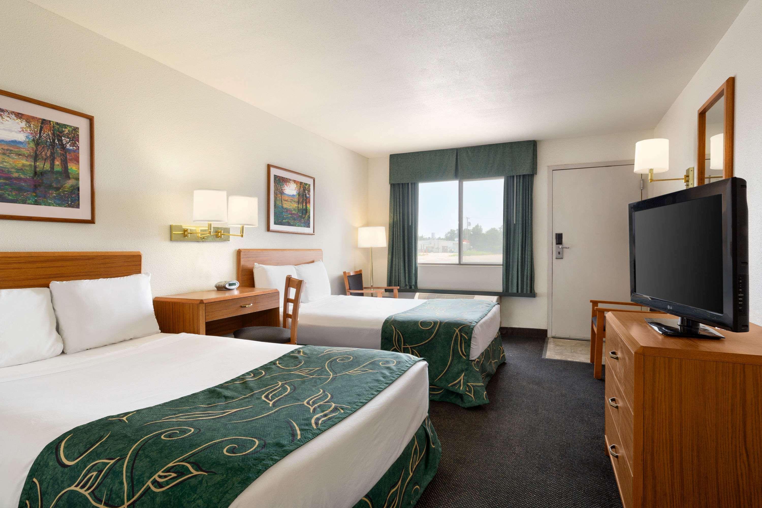 Travelodge By Wyndham Sharon Springs Exterior photo