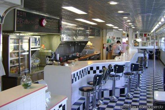 Travelodge By Wyndham Sharon Springs Restaurant photo